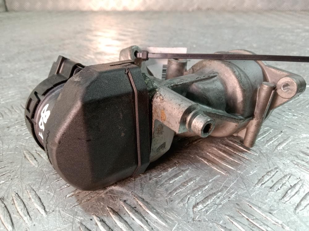 Клапан EGR к Citroen C4 1 (04-08)