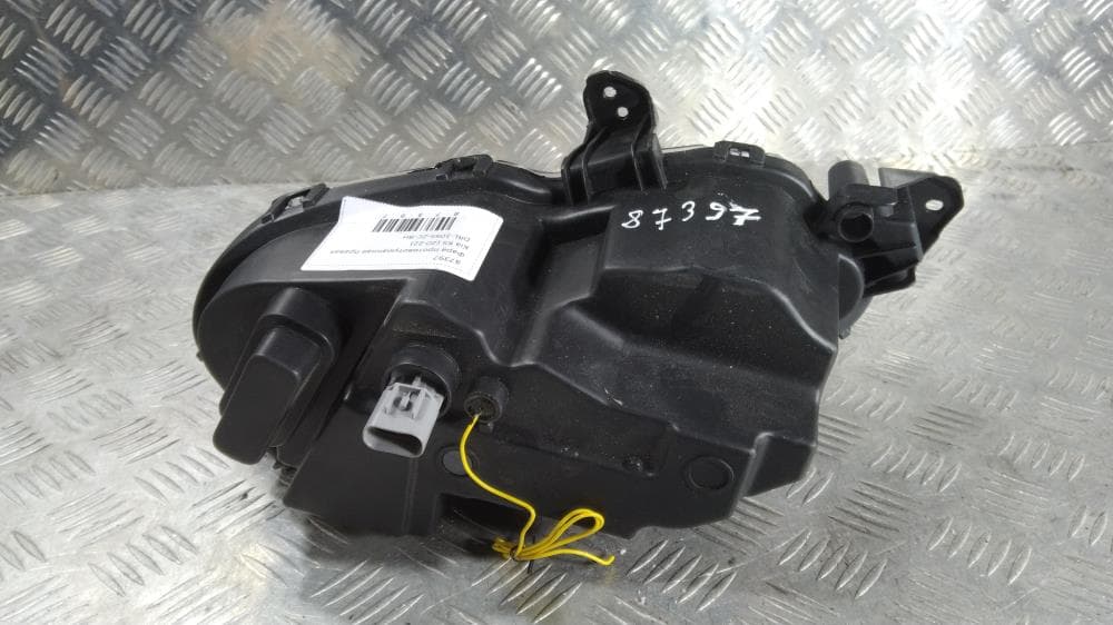 Фара противотуманная правая к Kia K5 3 (20-24)