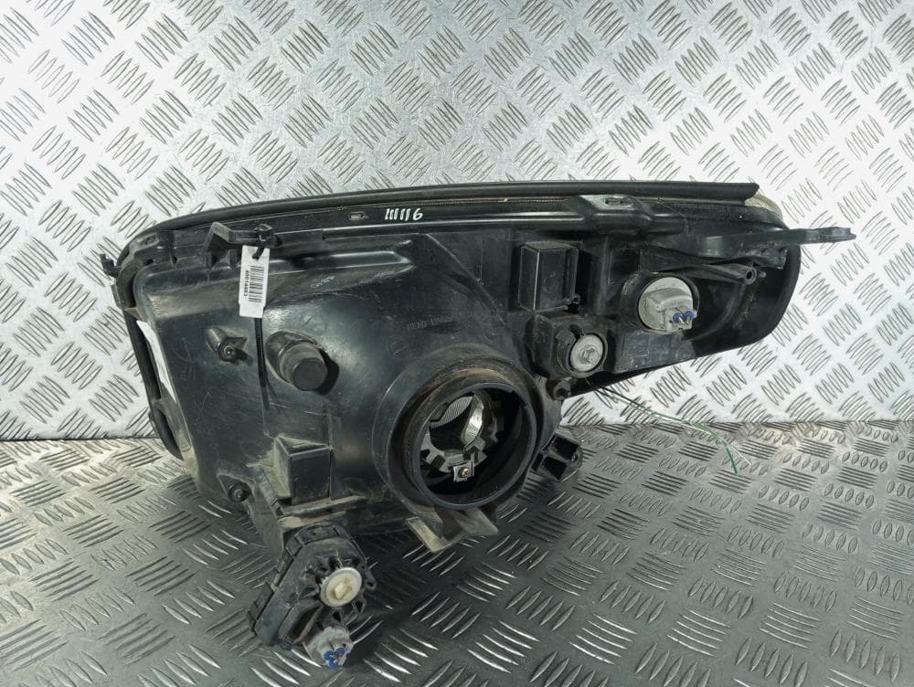 Фара правая к Toyota Rav 4 XA20 Рестайлинг (03-06)