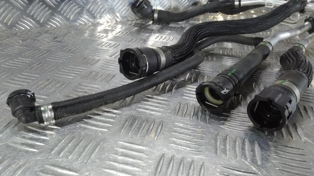 Патрубок радиатора к Jeep Grand Cherokee WL (21-24)