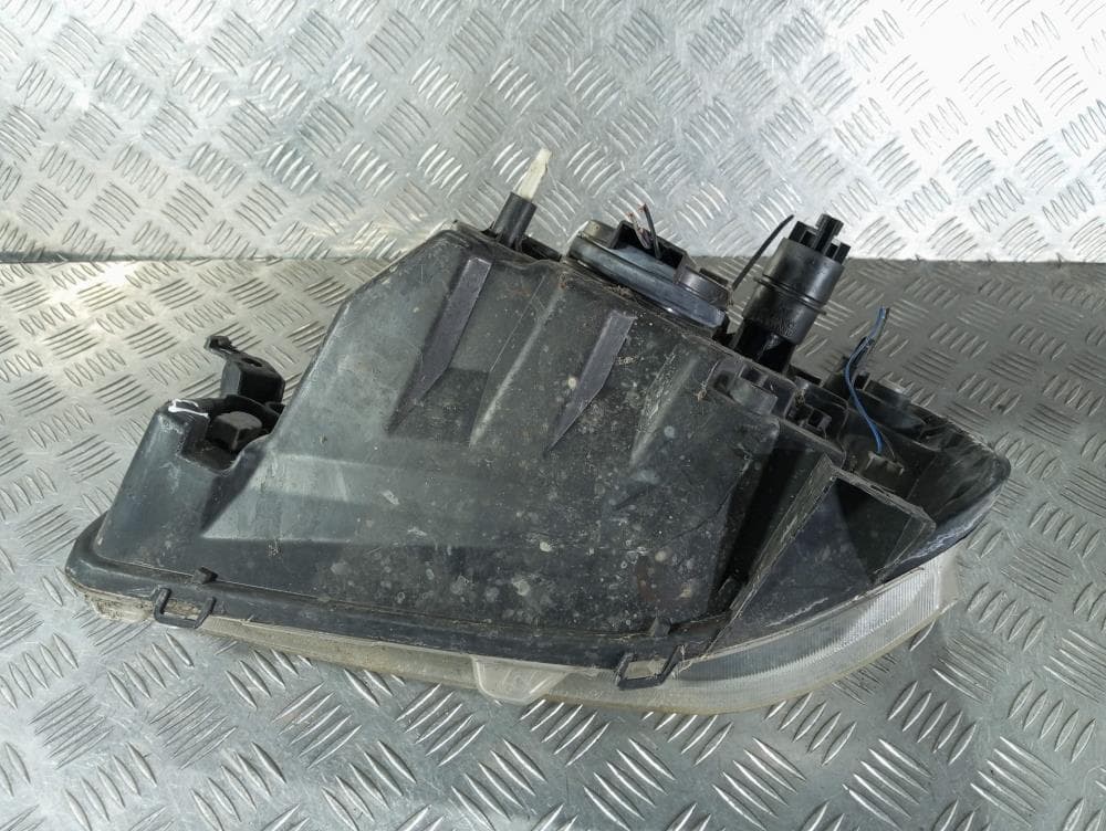 Фара правая к Renault Logan 1 (04-09)