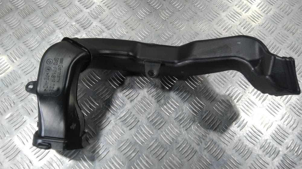 Воздуховод к Audi A4 B8/8K (07-11)