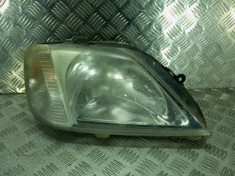 Фара правая к Renault Logan 1 (04-09)