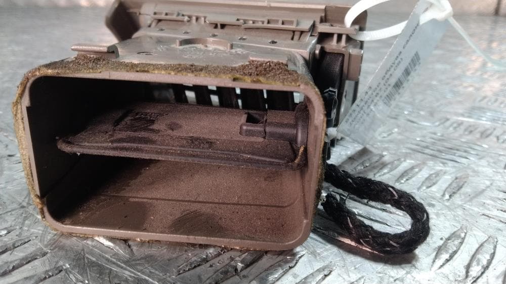 Дефлектор обдува салона к Audi A4 B7 (04-09)