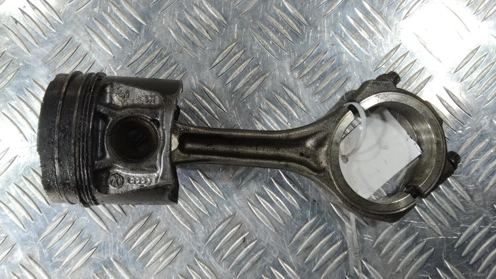 Поршень к Audi A4 B6 (01-05)
