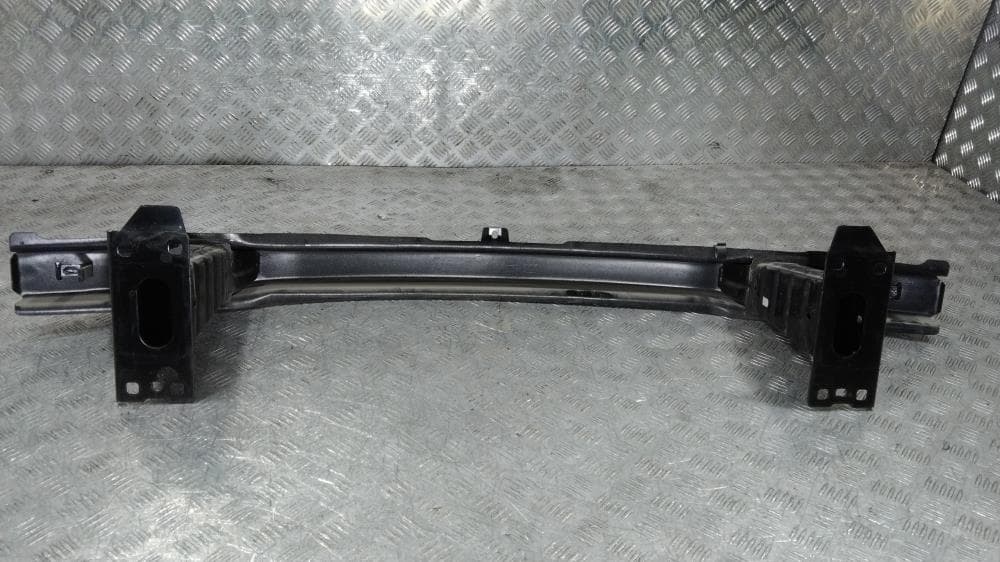 Усилитель бампера переднего к BMW 3 E90/E91/E92/E93 (05-10)