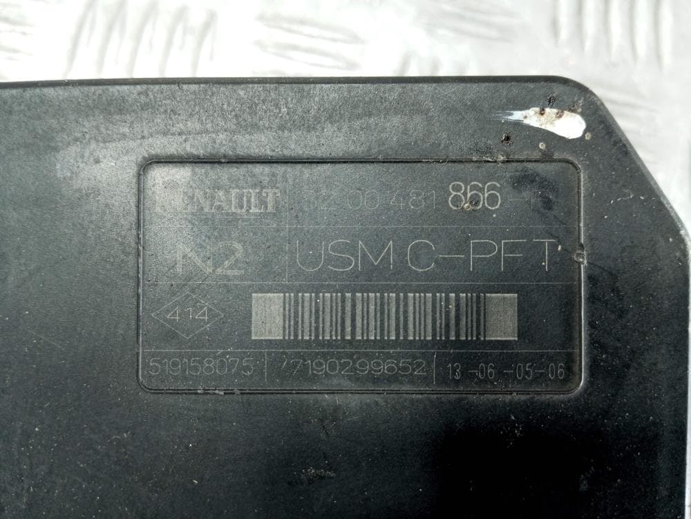 Блок комфорта к Renault Scenic 2 (03-06)