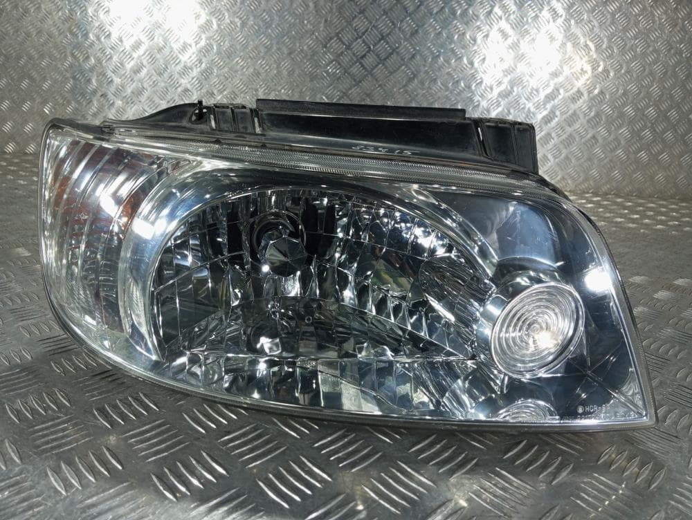 Фара правая к Hyundai Matrix 1 (01-05)