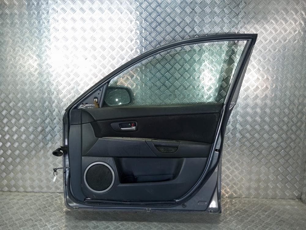 Дверь передняя правая к Mazda 3 BK (03-06)