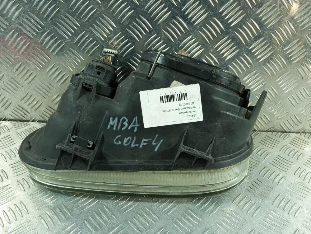 Фара правая к Volkswagen Golf 4 (97-06)