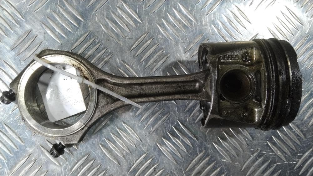 Поршень к Audi A4 B6 (01-05)
