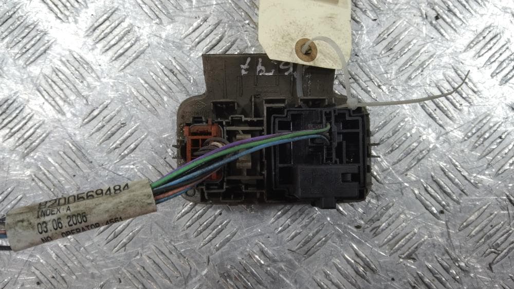 Кнопка корректора фар к Renault Scenic 2 (03-06)
