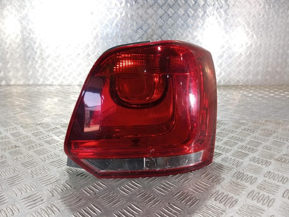 Фонарь задний правый к Volkswagen Polo 5 (09-15)
