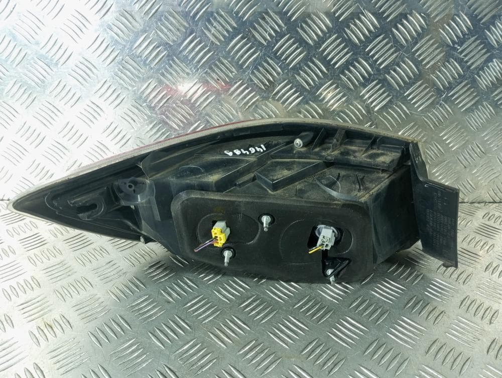 Фонарь задний правый к Mazda 3 BL (09-11)