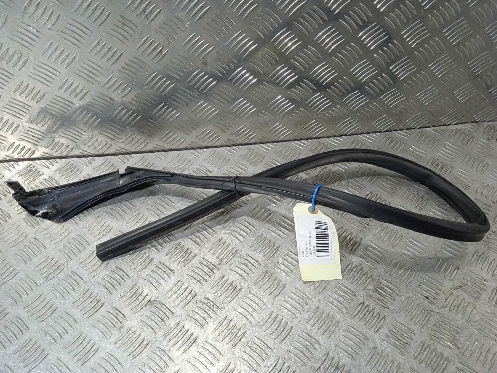 Уплотнитель к Tesla Model X (15-21)