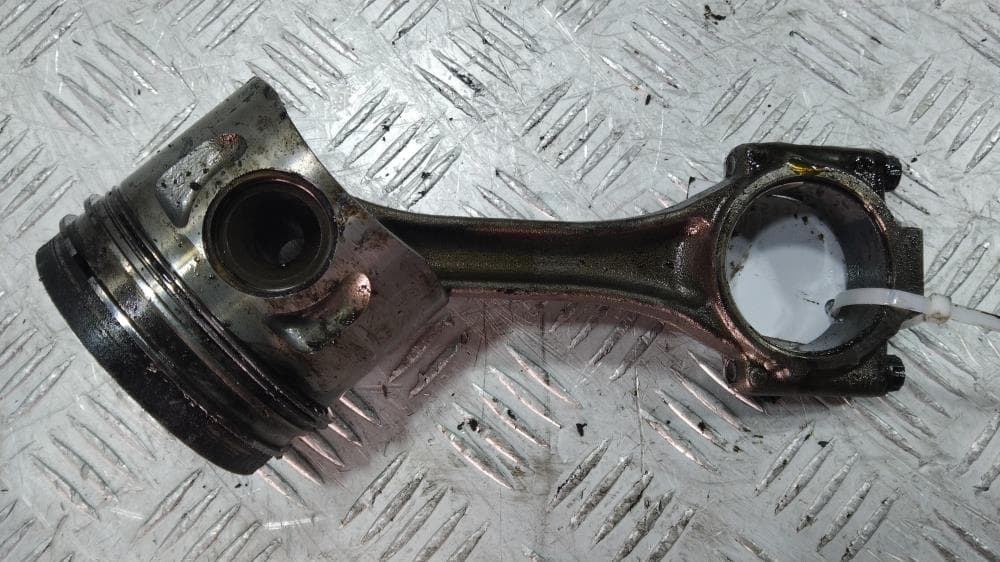 Поршень к Volkswagen Golf 5 (03-09)