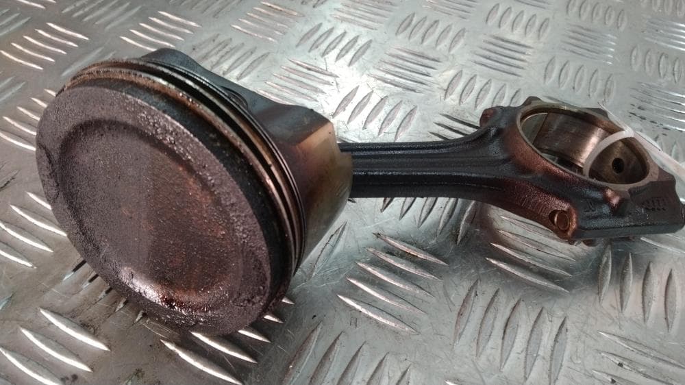 Поршень к Audi A4 B6 (01-05)