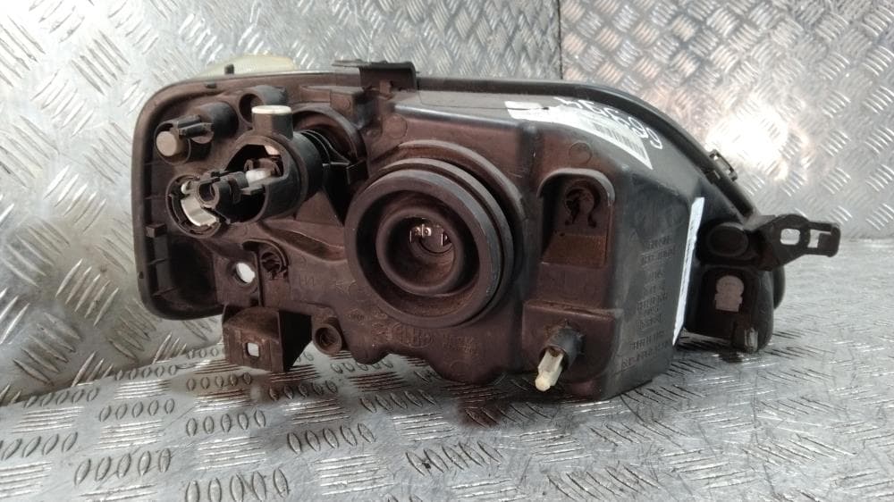 Фара левая к Renault Logan 1 (04-09)