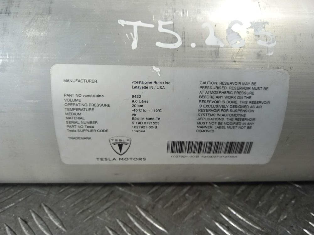 Ресивер пневмоподвески к Tesla Model X (15-21)