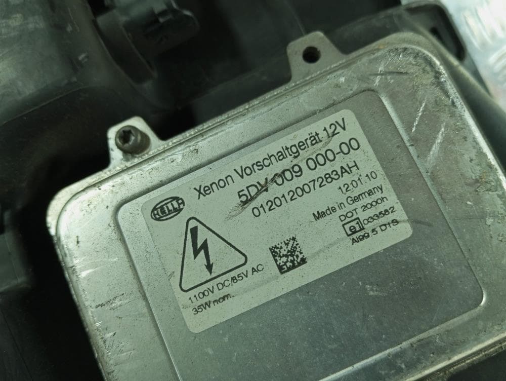 Фара правая к Citroen C4 Picasso 1 (06-13)