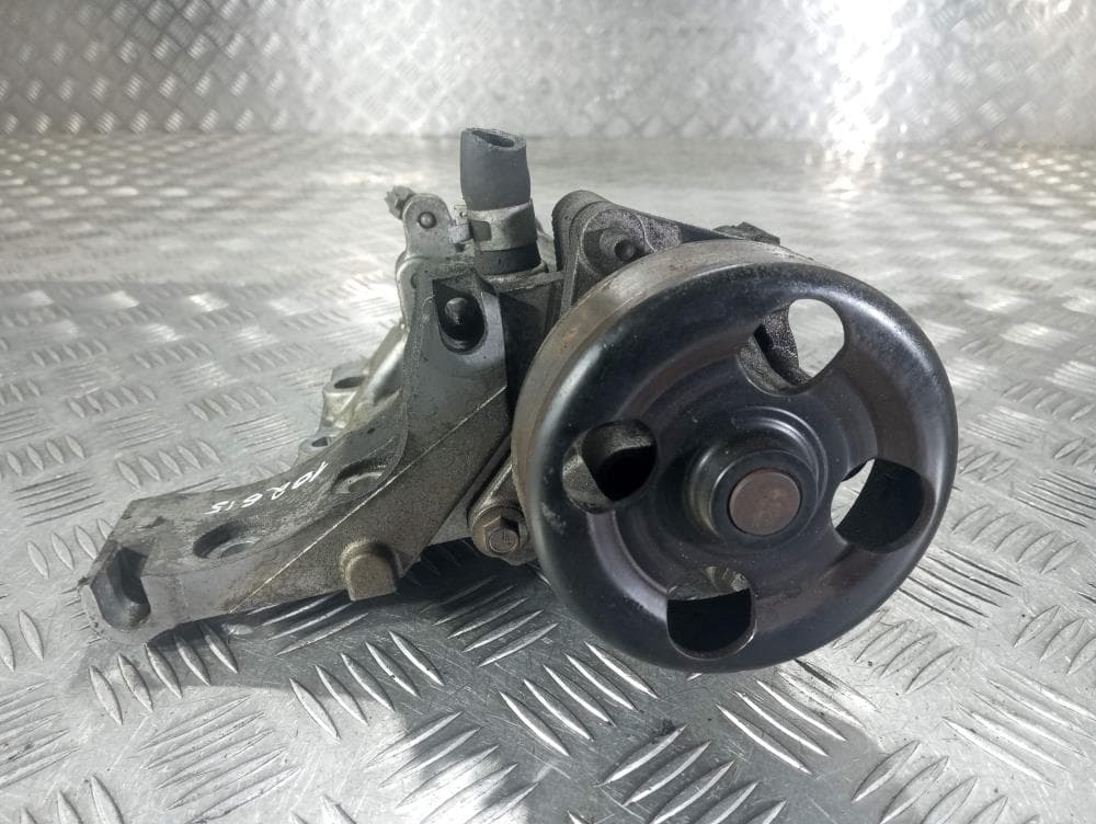 Помпа к Nissan  Serena C25 (05-12)