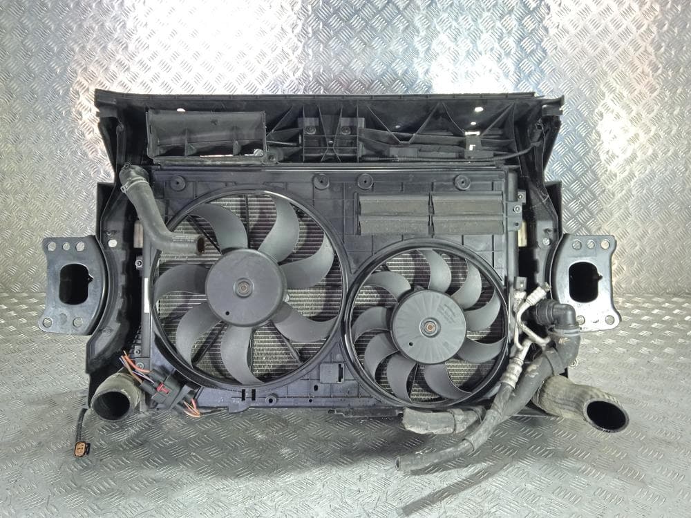 Передняя панель крепления облицовки (телевизор) к Skoda Superb 2 (08-13)