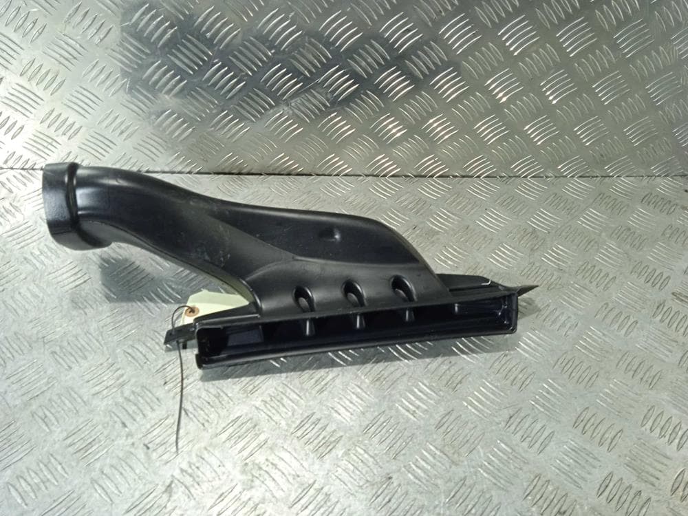Воздуховод к Tesla Model 3 (17-21)
