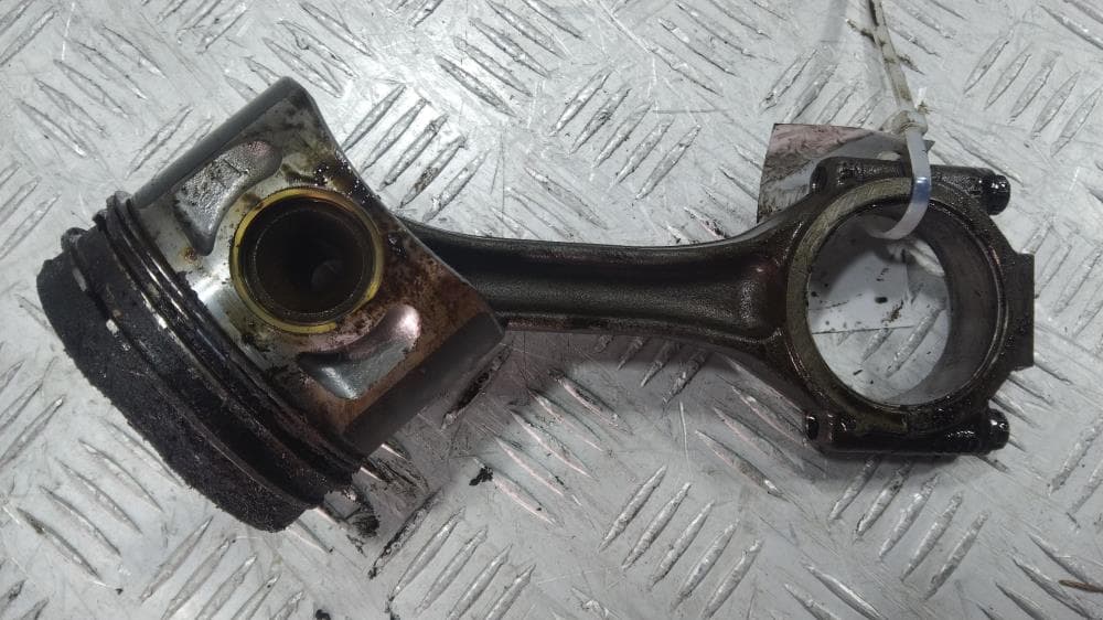 Поршень к Volkswagen Golf 5 (03-09)