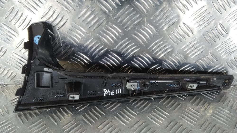 Молдинг крышки багажника к Jeep Grand Cherokee WL (21-24)