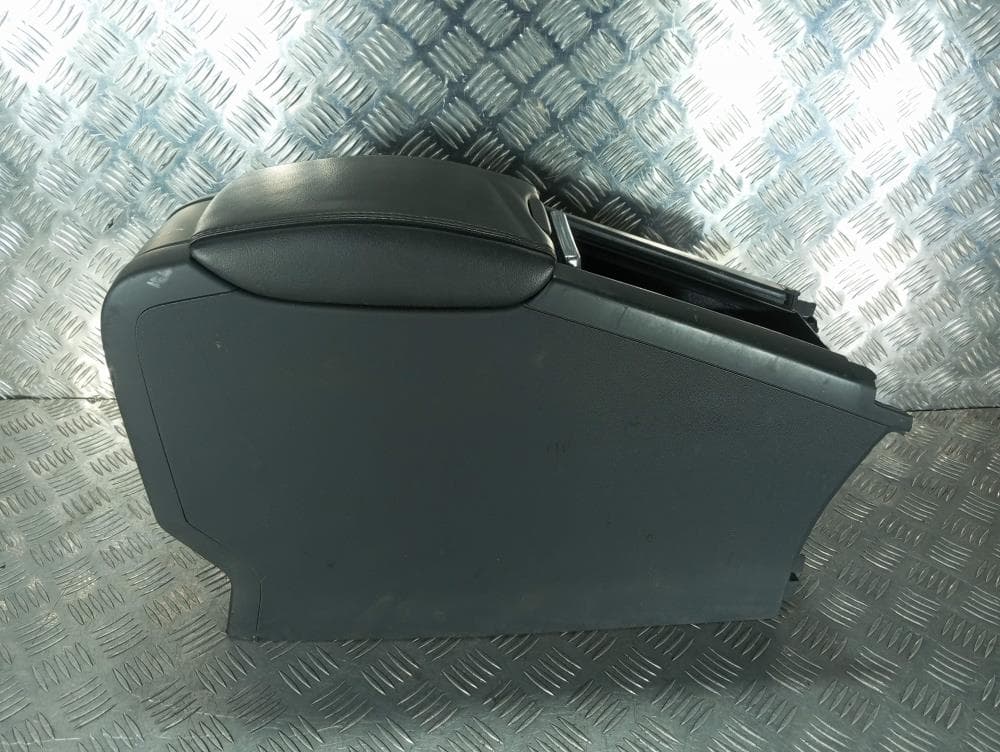 Подлокотник к Volvo S60 2 (10-13)