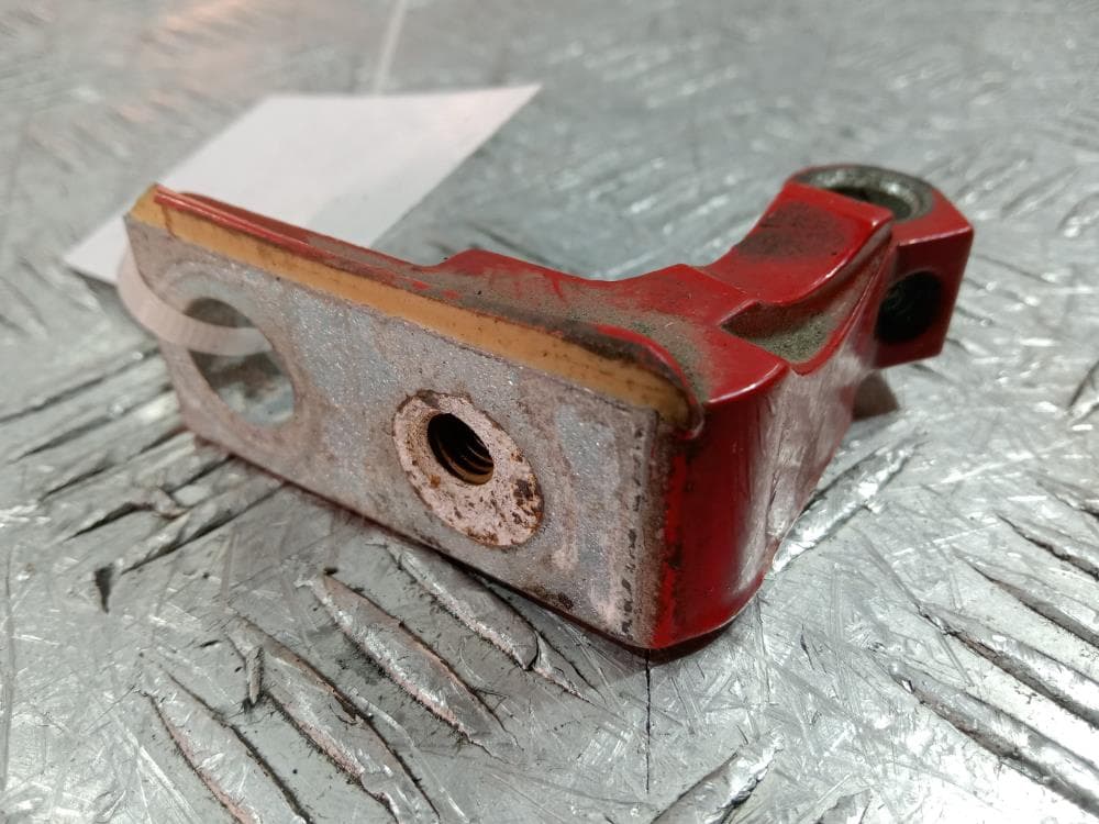 Петля двери передней левой к Audi A4 B7 (04-09)