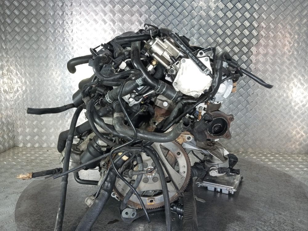 Двигатель к Audi A4 B7 (04-09)