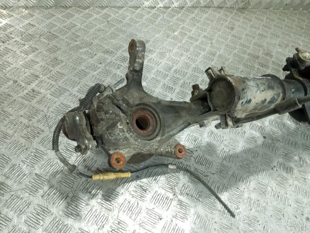 Стойка передняя левая к Renault Trafic 2 (01-06)
