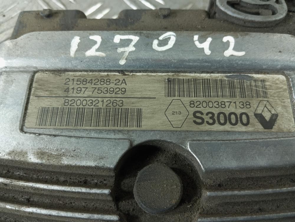 Блок управления двигателем к Renault Scenic 2 (03-06)