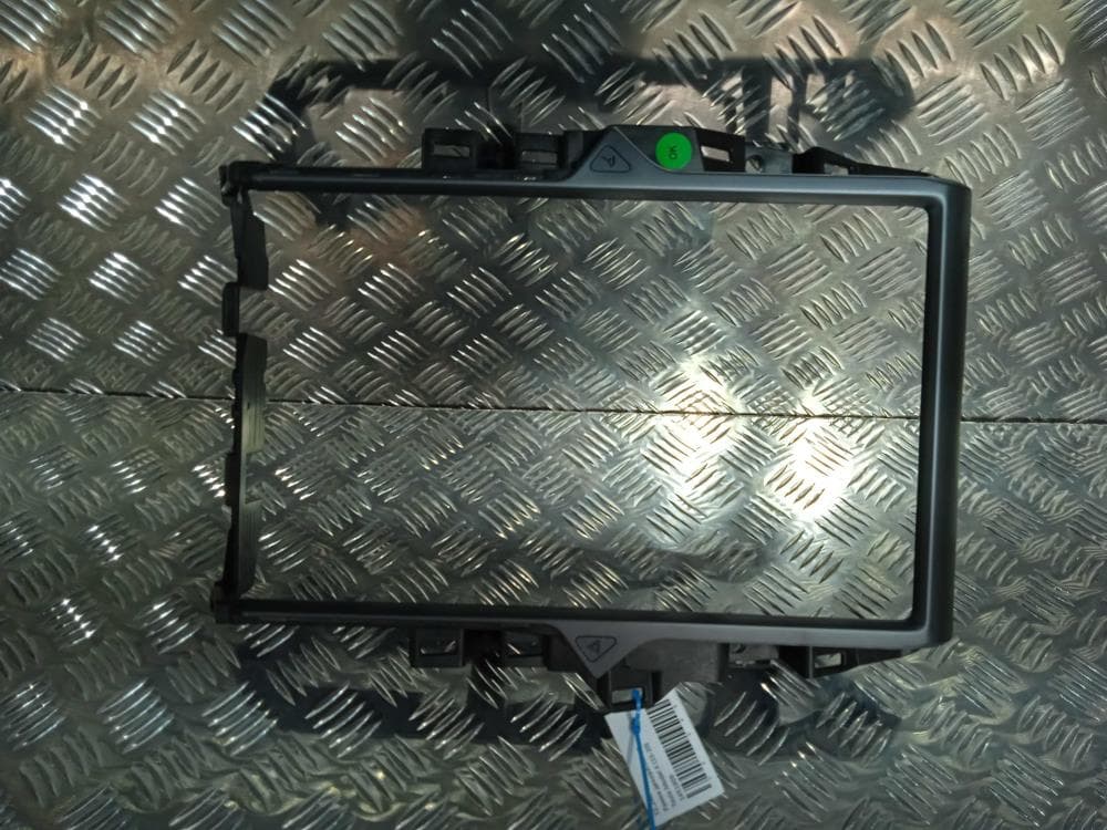 Пластик салона к Tesla Model X (15-21)