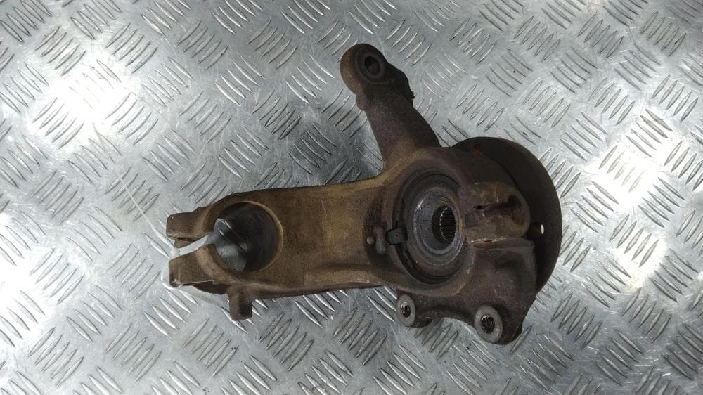 Кулак поворотный правый к Peugeot 207 Рестайлинг (09-13)