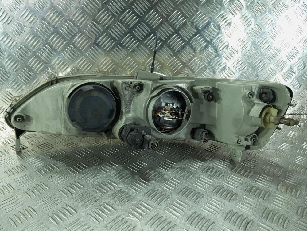 Фара правая к Honda Accord 6 (98-02)