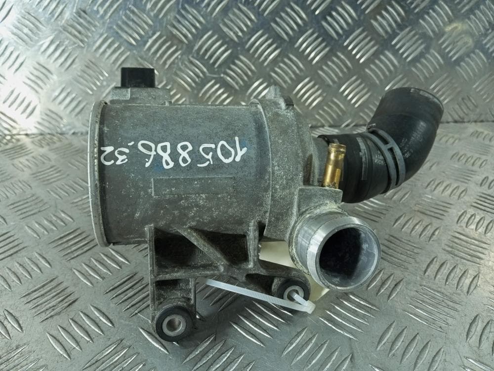 Помпа к Mercedes C Class W205/S205/C205 (14-18)
