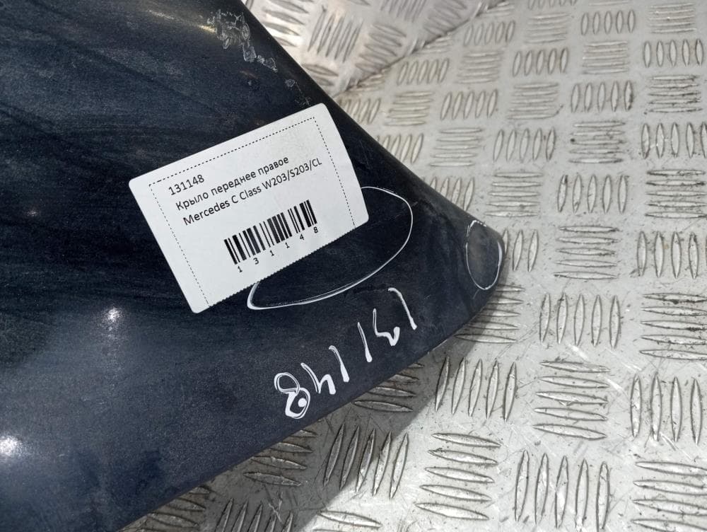 Крыло переднее правое к Mercedes C Class W203/S203/CL203 (00-04)