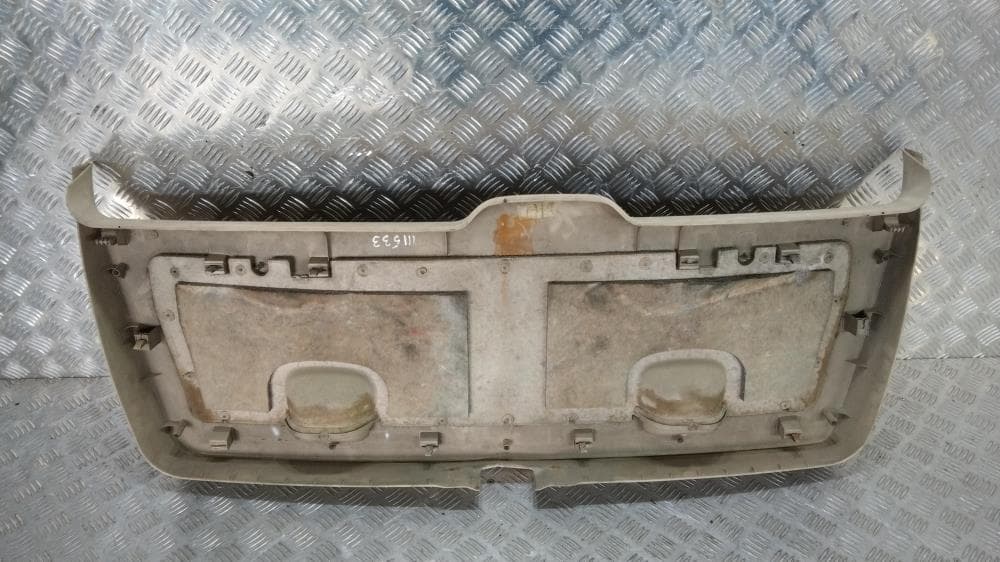 Обшивка крышки багажника к Volkswagen Golf 4 (97-06)