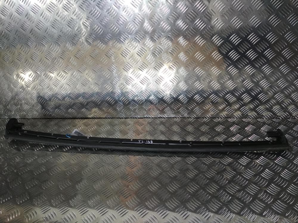 Уплотнитель к Tesla Model X (15-21)