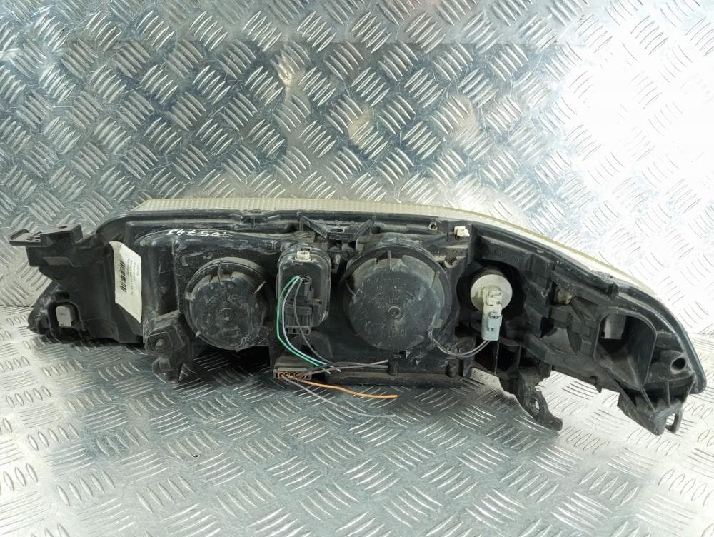 Фара правая к Renault Laguna 2 (01-05)