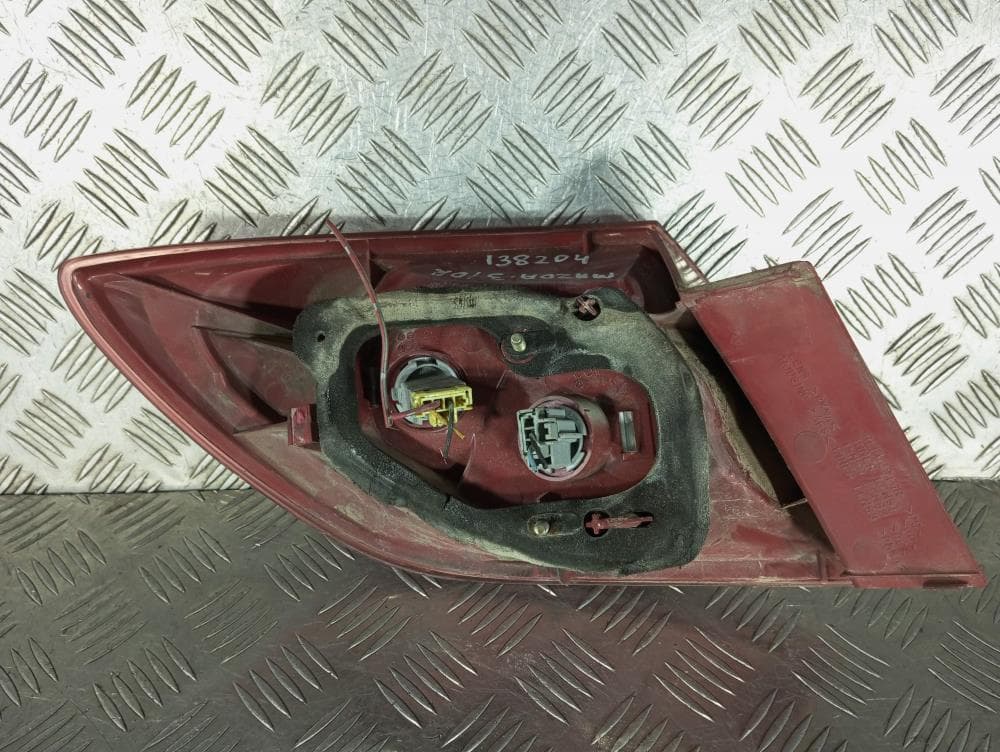 Фонарь задний правый к Mazda 3 BK (03-06)