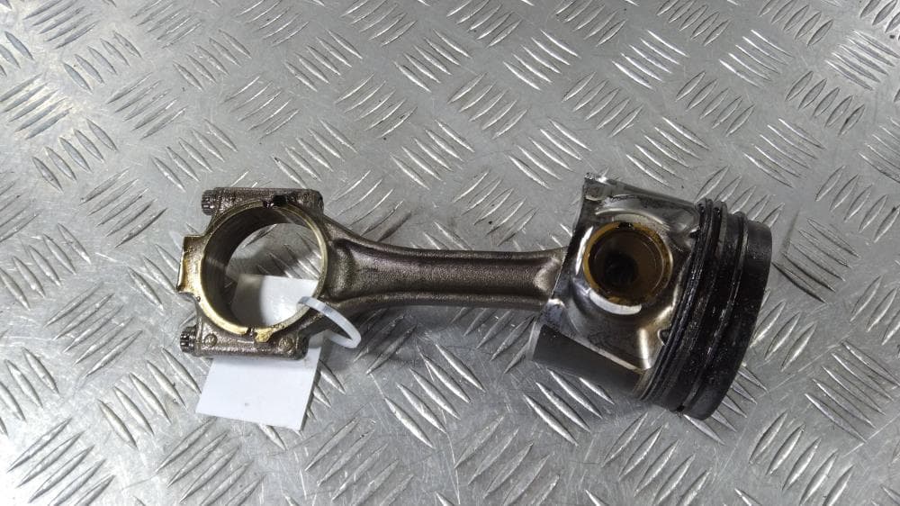 Поршень к Volkswagen Passat B5+ Рестайлинг (00-05)