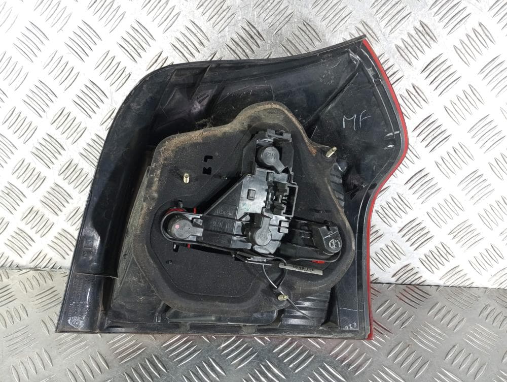 Фонарь задний левый к Toyota Corolla E120/E130 (02-04)