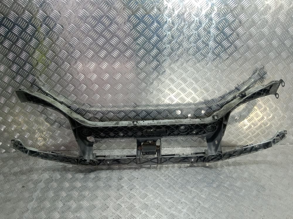Передняя панель крепления облицовки (телевизор) к Ford Focus 1 (98-01)