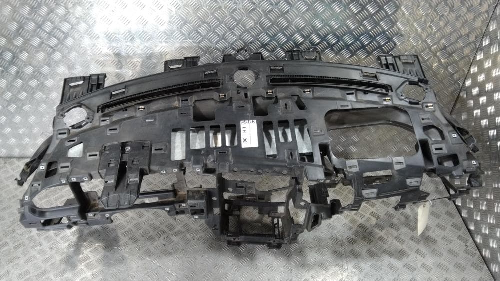 Панель передняя салона (торпедо) к Tesla Model X (15-21)