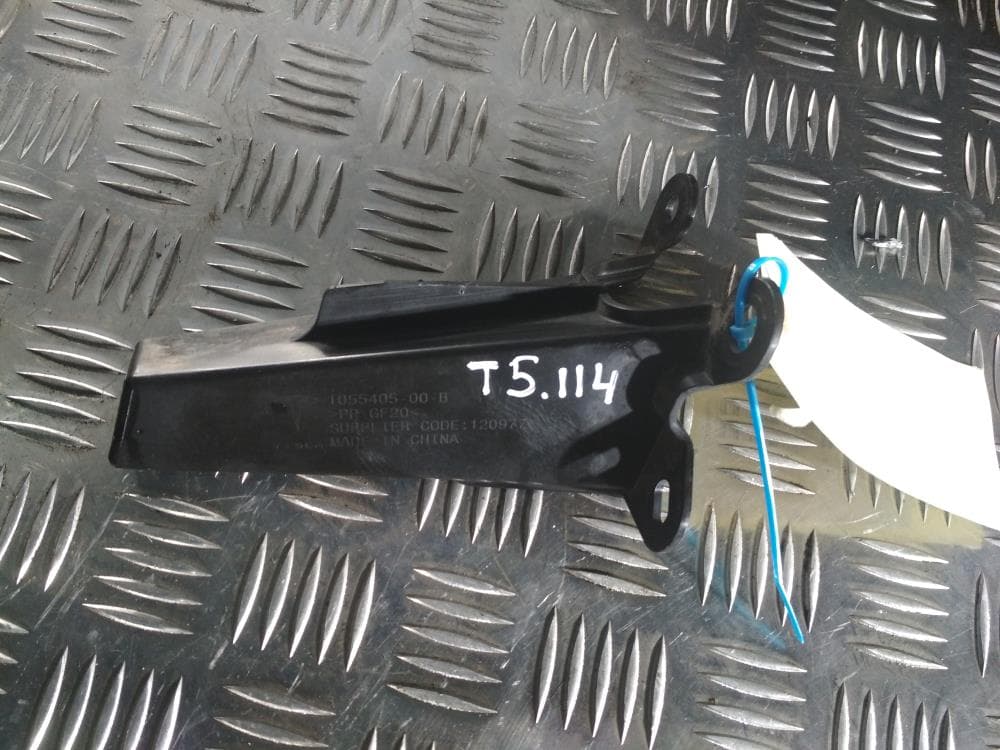 Кронштейн к Tesla Model X (15-21)