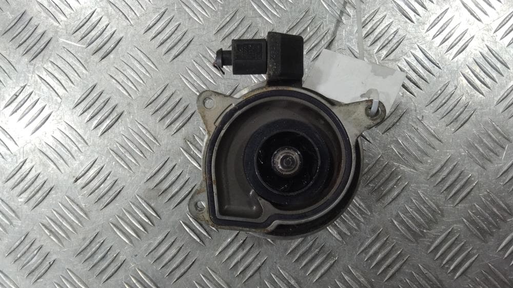 Помпа к Volkswagen Golf 6 (08-15)