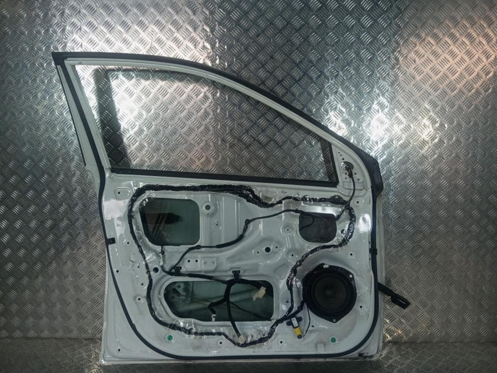 Дверь передняя левая к Hyundai i20 2 (14-18)